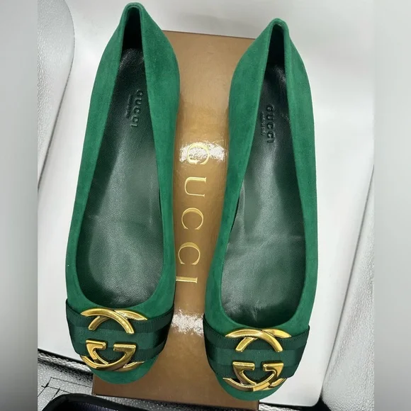 NEW Gucci Emerald Green Flats with Gold Detail WITH BOX AND DUSTBAGS - Picture 3 of 11